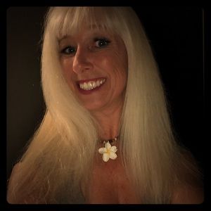 Meet your Posher, Liz